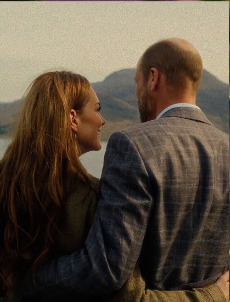 William Ve Kate 15 Yıllık Evliliklerini Aile Fotoğrafıyla Kutladı