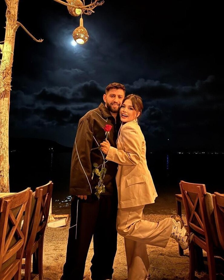 Burak Bulut Ve Eda Sakız Boşandı İhanet İddialarını Reddetti