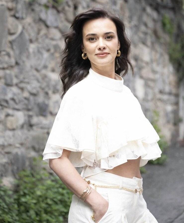 Hande Soral Annelikle Birlikte Daha Temkinli Bir Hayat Sürüyor