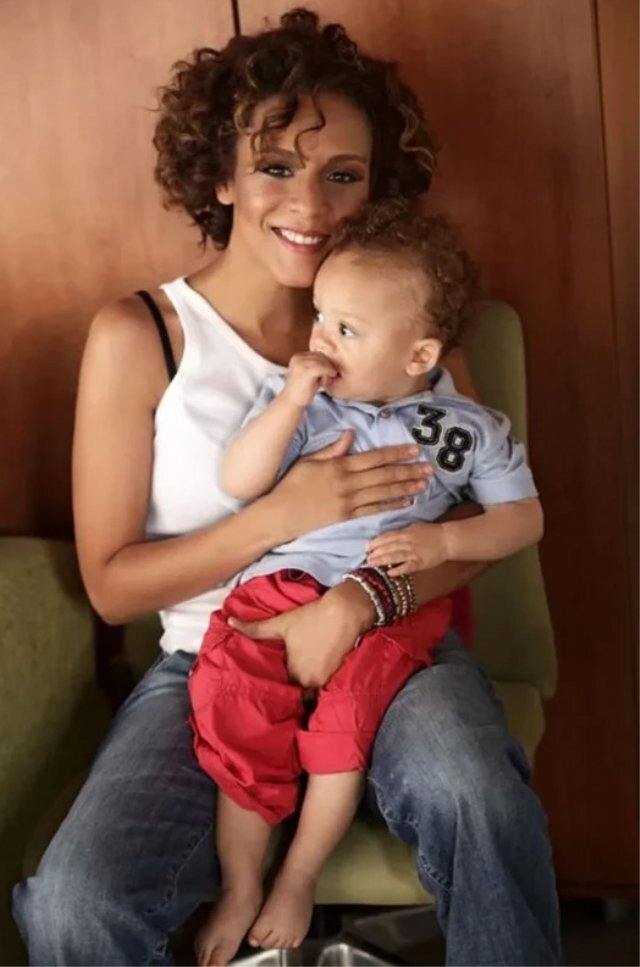 İnci Türkay Defne Joy Foster'ın Vefat Gecesini İlk Kez Anlattı