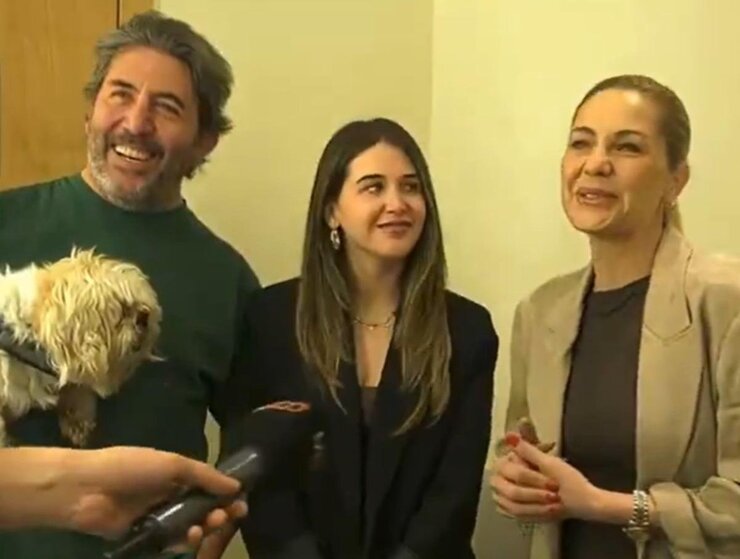 Emre Kınay Ve Emine Ün Kızları Duru İle Tiyatroda Bir Araya Geliyor
