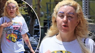 Amanda Bynes Mavi Kaşları Ve Sarı Saçlarıyla Los Angeles Sokaklarında Göründü...