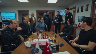 Arka Sokaklar Yeni Fragmanında Nazike Lavaş Mafyasıyla Karşılaşıyor