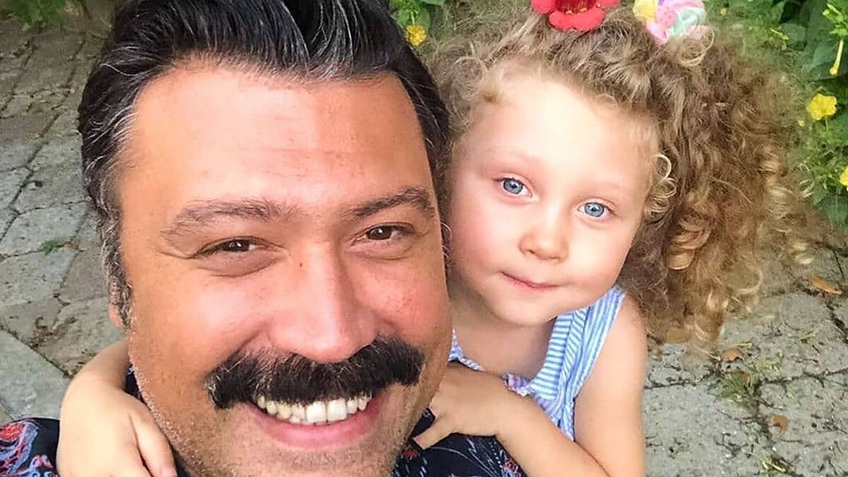 Bülent Parlak Ve Eski Eşi Kızları Lisa İçin Bir Araya Geldi