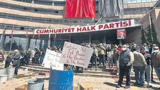 Burcu Köksal Baskılara Dayanamadığını Söyleyerek CHP'den İstifa Etti