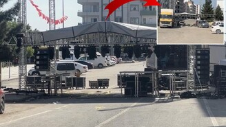 Ceylanpınar Belediyesi Türk Bayrağı Anlaşmazlığı Nedeniyle Konseri İptal Etti...