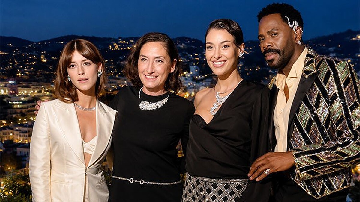 Dilan Çiçek Deniz Cannes'da Dünya Yıldızlarıyla Aynı Masayı Paylaştı