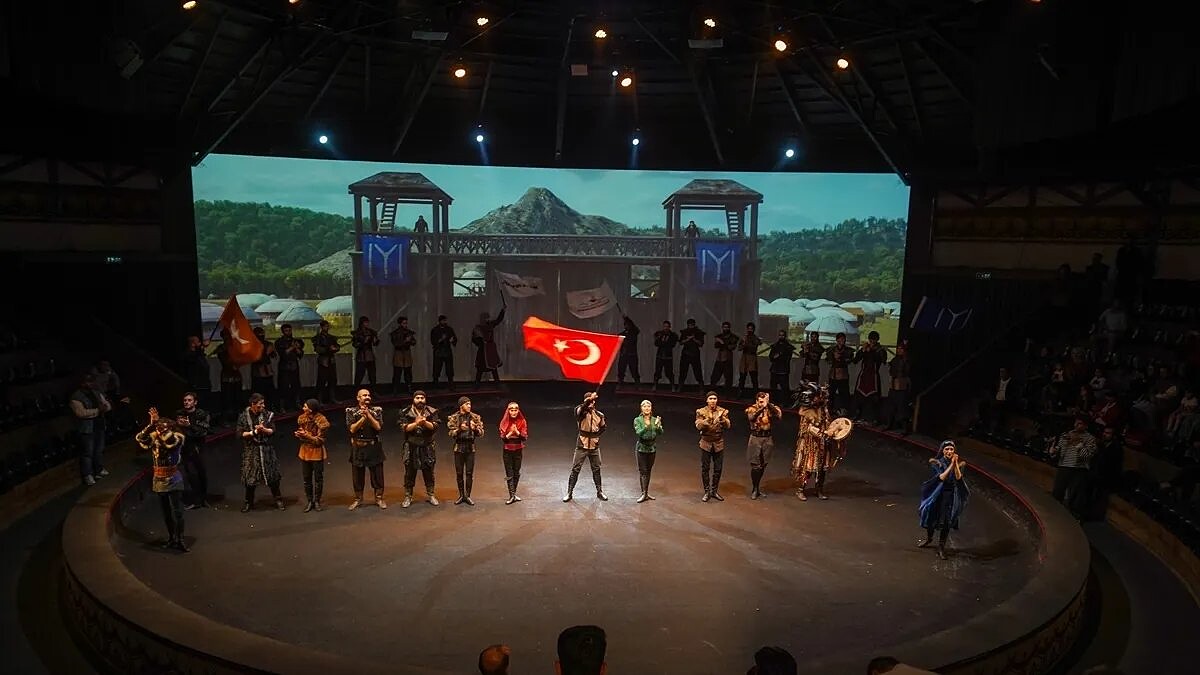 Diriliş Ateşi Kurban Bayramı'nda Her Gün İki Seans Sahnelenecek