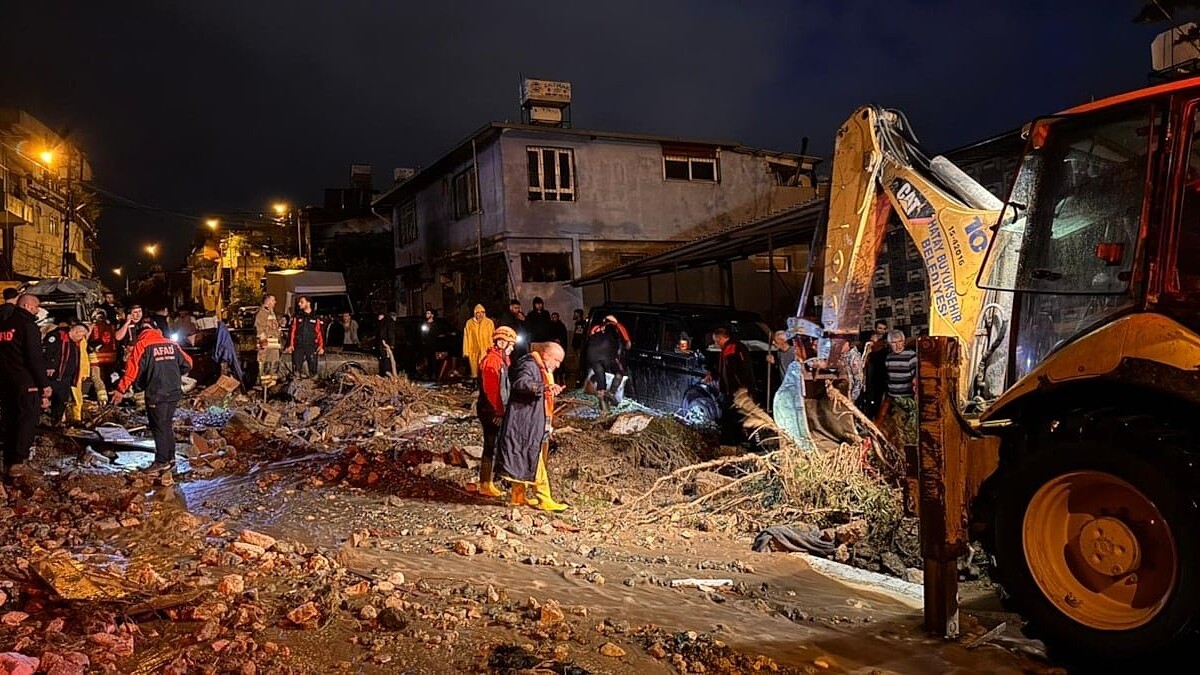 Hatay'da Şiddetli Yağış Sonrası Ev Çöktü 1 Kişi Hayatını Kaybetti
