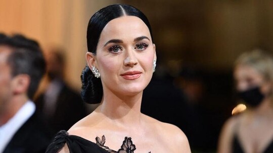 Katy Perry, Orlando Bloom ile birlikte satın aldığı 15 milyon dolarlık Montecito...