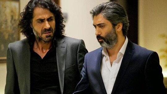 Kurtlar Vadisi'nin Abdülhey'i Kenan Çoban, Portekiz Aşkı galasında okul şiddetinin...