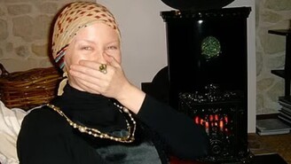 Kylie Minogue Anne Olmak İçin Kemoterapiyi Ertelediğini İtiraf Etti