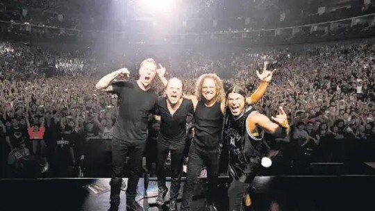 Metallica'nın gitaristi Kirk Hammett ve basçısı Robert Trujillo, Avrupa turnesi...