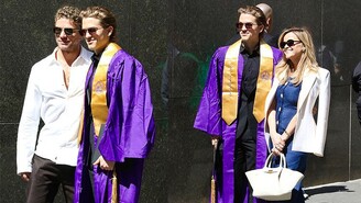 Reese Witherspoon Ve Ryan Phillippe Oğullarının Mezuniyetinde Buluştu