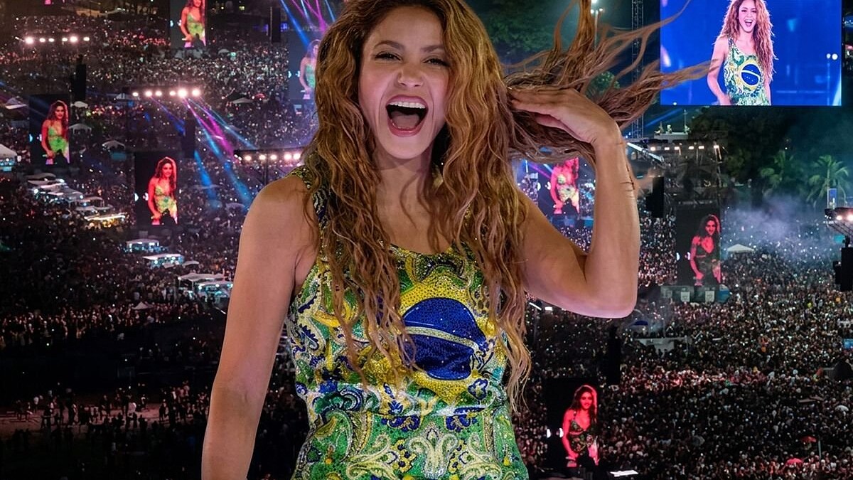 Shakira Copacabana'da 2 Milyon Kişiyle Pique'ye Küfür Tezahüratı Yaptı