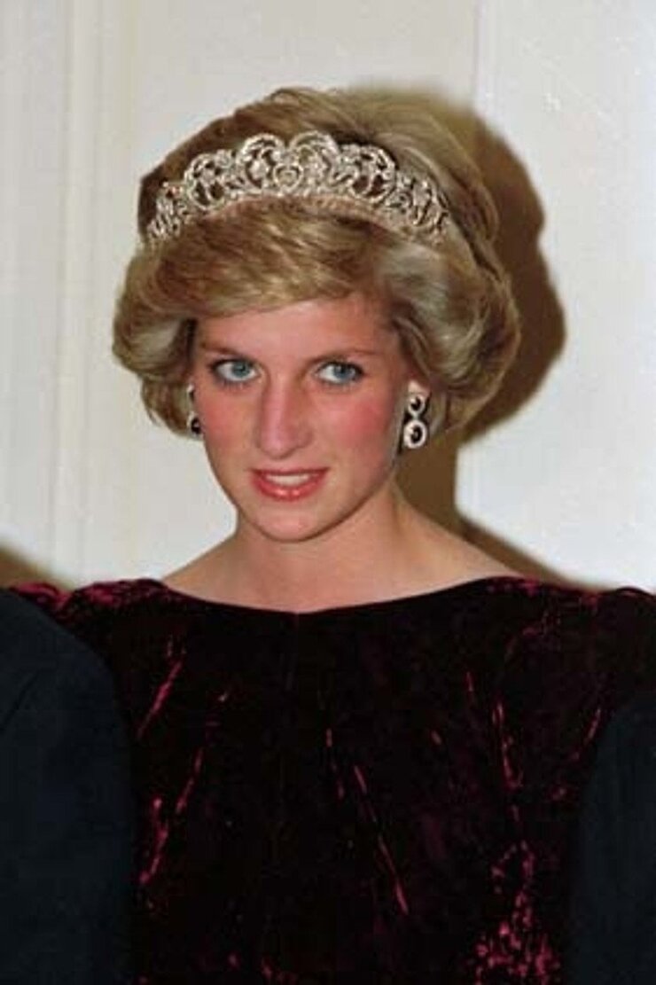 Spencer Tacı Kraliyet Ailesine Geçmedi Diana'nın Mirası Aile Mülkiyetinde Kaldı