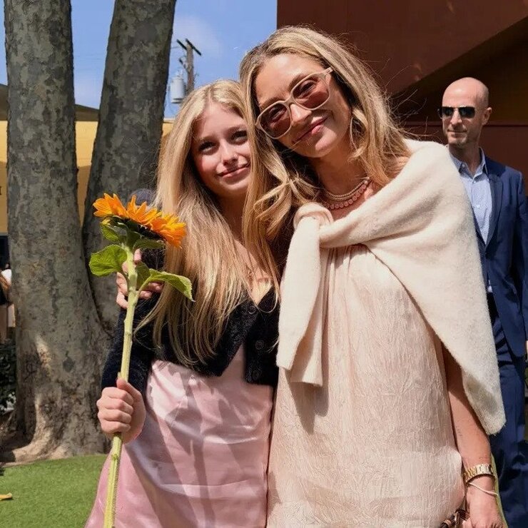 Rebecca Gayheart Eşini Kaybettikten Sonra Kızının Mezuniyetini Kutladı