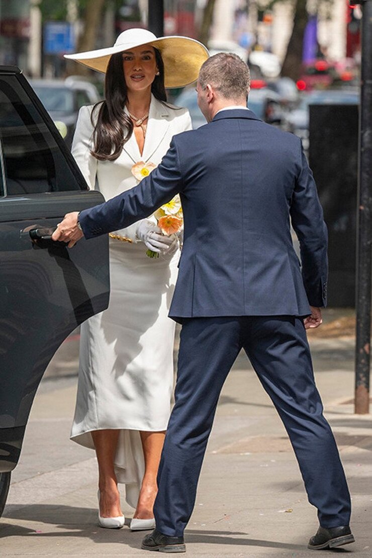 Dua Lipa Ve Callum Turner Londra'da Nikah Kıydı