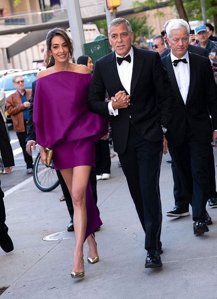 Amal Clooney Hamilelik İddialarını Yeniden Alevlendirdi