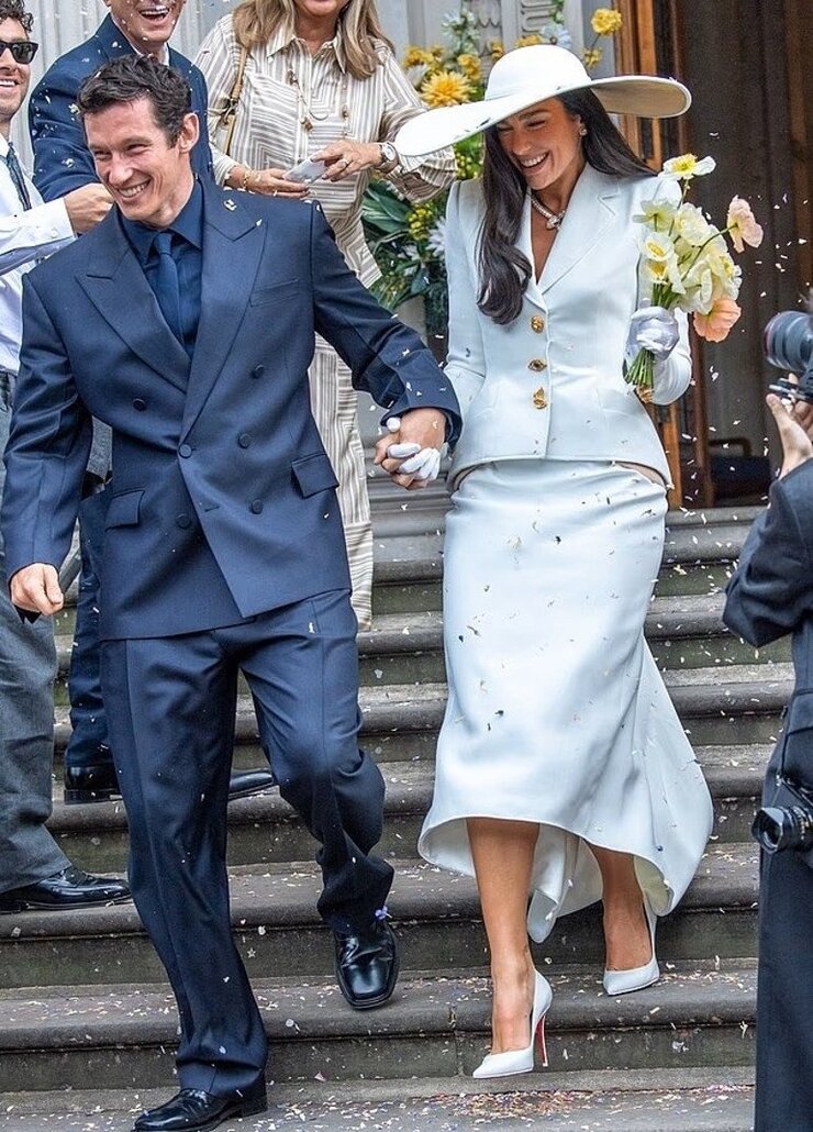Dua Lipa Ve Callum Turner Londra'da Evlendi