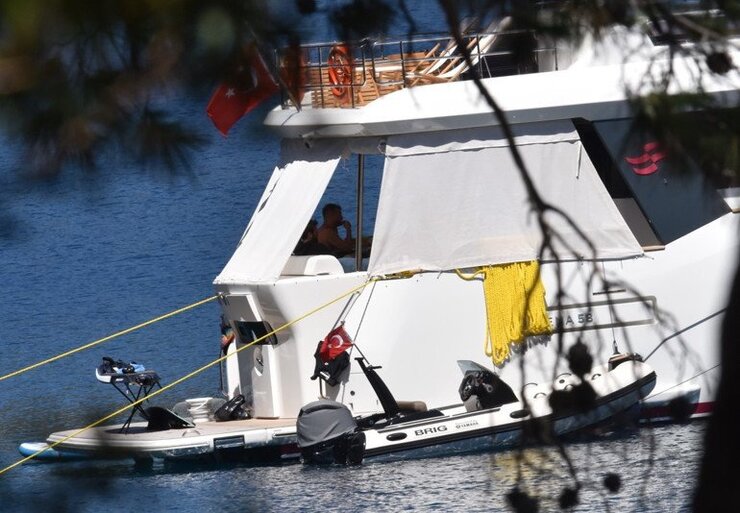 Aras Bulut İynemli Ve Engin Öztürk Göcek'te Tekne Tatili Yaptı