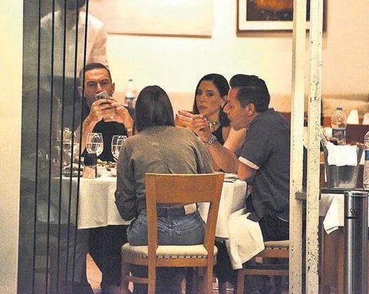 Allan Hakko Ve Pelin Uluksar Tarabya'da Birlikte Görüntülendi