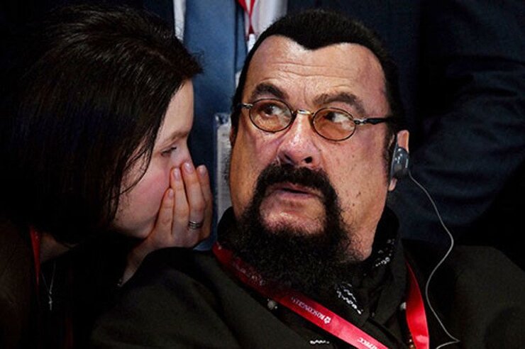 Steven Seagal St. Petersburg Ekonomi Forumunda Göründü