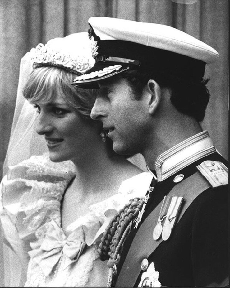 Spencer Tacı Kraliyet Ailesine Geçmedi Diana'nın Mirası Aile Mülkiyetinde Kaldı
