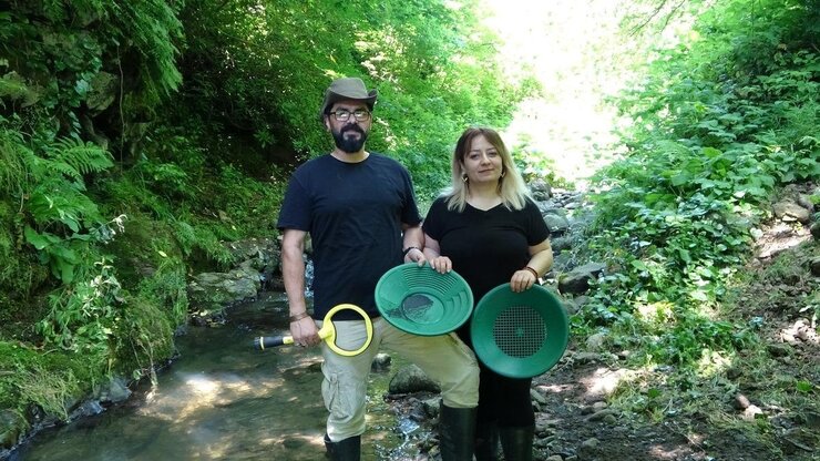 Ordu'da Çift Dere Yataklarından Altın Çıkararak Geçimini Sağlıyor