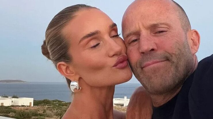 Jason Statham Ve Rosie Huntington Whiteley Hampshire'daki Villaya Taşındı
