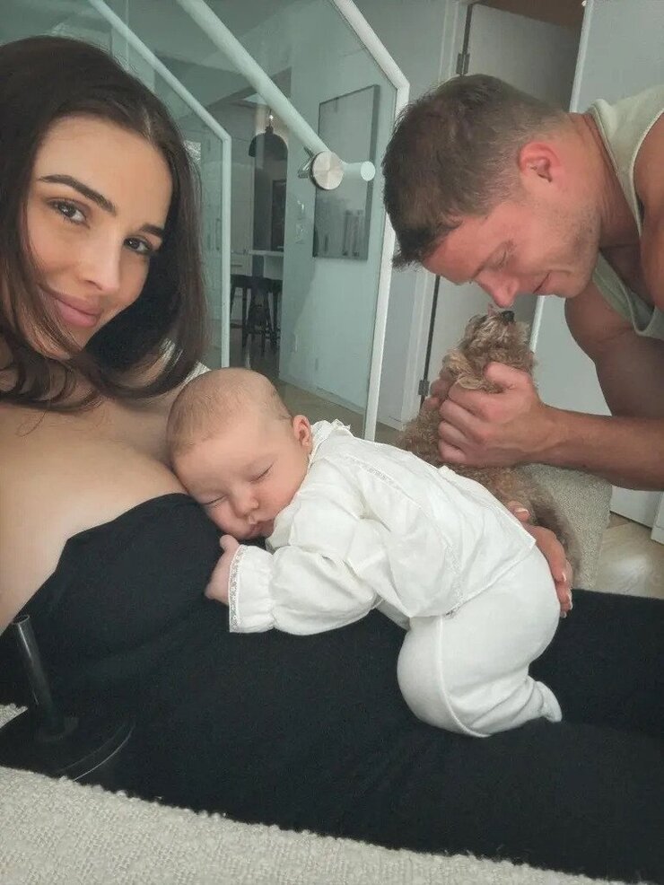 Olivia Culpo İkinci Bebeğini Karnında Taşırken İlk Kızını Kucağında Sergiledi