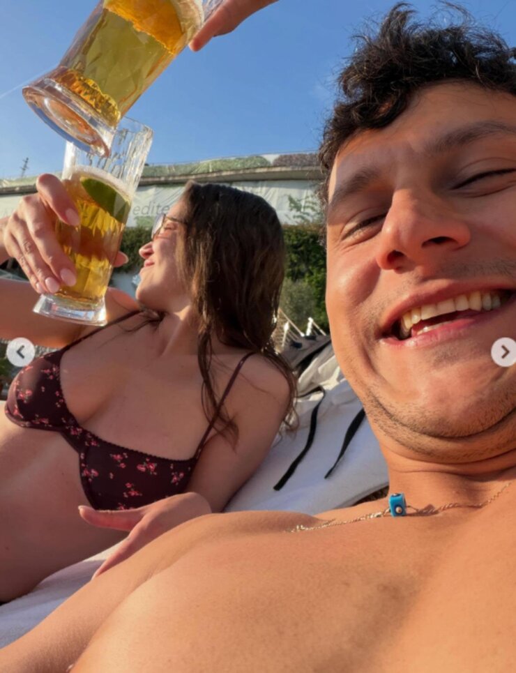 Yaren Güldiken Ve Alper Çankaya Aşklarını Tatil Pozlarıyla Duyurdu