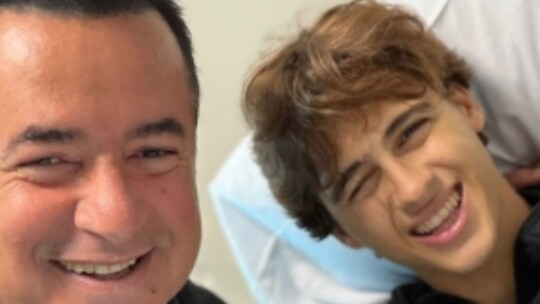Acun Ilıcalı, Dominik'te geçirdiği kaza sonucu sol bacağını kaybeden Survivor...