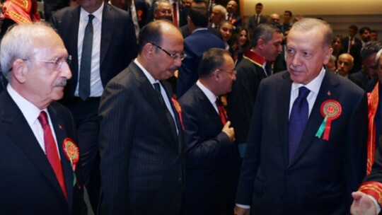 AKP kulisleri, CHP'nin iç krizinin iktidarın müdahalesiyle değil muhalefetin...