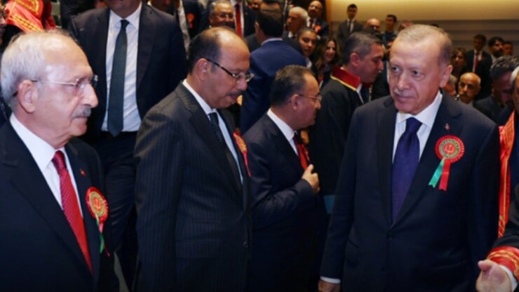 AKP kulisleri, CHP'nin iç krizinin iktidarın müdahalesiyle değil muhalefetin...