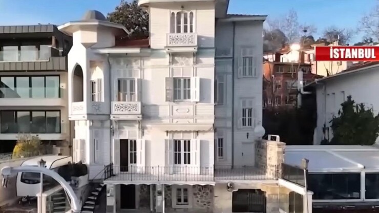 Boğaz'ın tarihi yapılarından İstepan Yalısı, alıcı bulamayınca fiyatını 27 milyon...