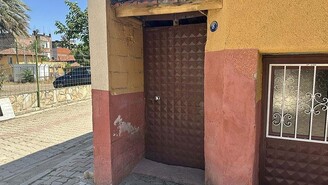 İzmir Ödemiş'te Bir Evin Kapısına Bırakılan Poşetten Bebek Çıktı