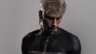 Machine Gun Kelly Hızlandırılmış Dövme Sürecinde Hastalandı