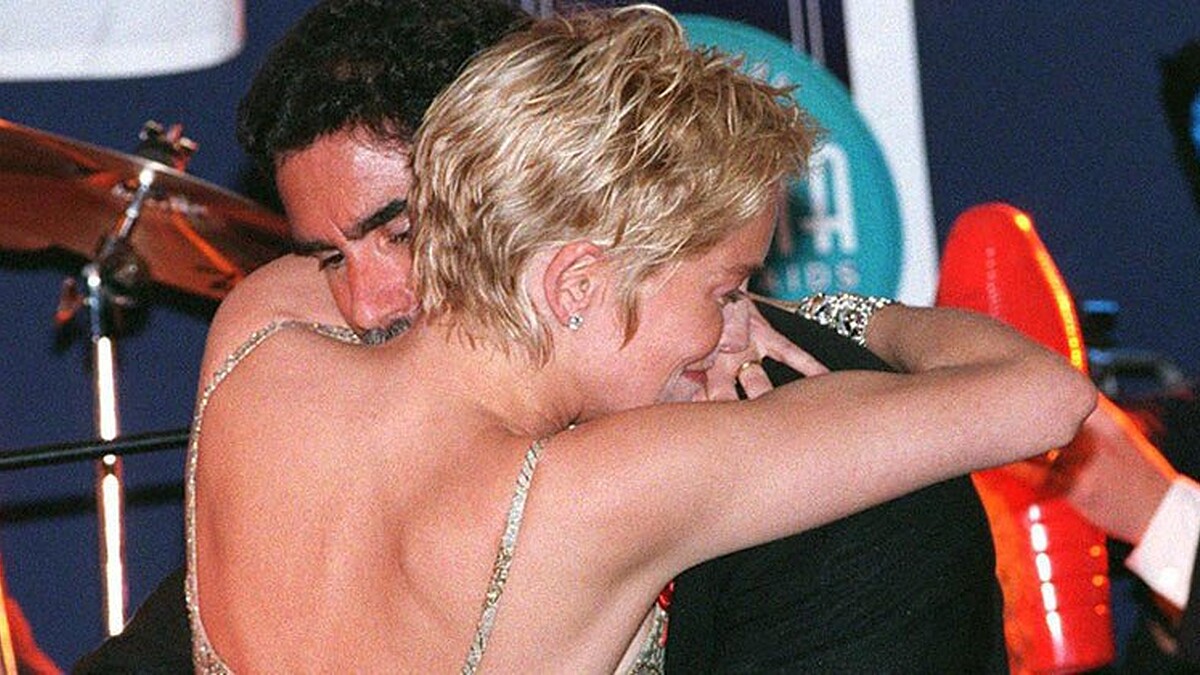Sharon Stone Eşinin Mastektomi Kararına Verdiği Tepkiyle Evliliğinin Bittiğini Söyledi