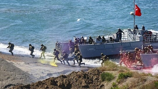 Yunanistan merkezli Militaire sitesinde yayımlanan analizde siyasi analist Vasilis...