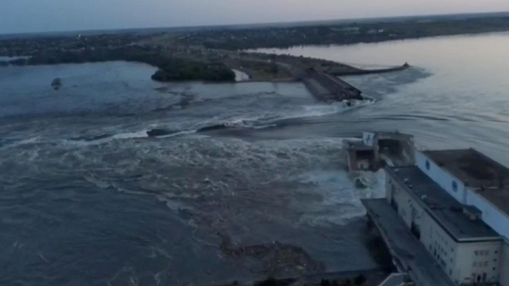 Rusya'nın Ukrayna'da Vurduğu Baraj Tehlike Saçıyor