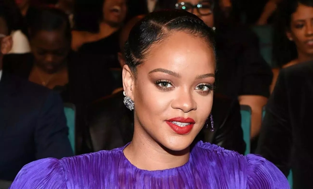 Rihanna'nın İkinci Bebeği Dünyaya Geldi