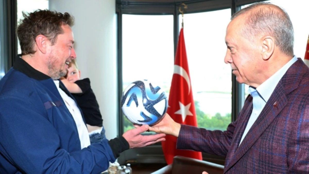 Cumhurbaşkanı Erdoğan'dan Elon Musk'a Türkiye'de 7. Tesla Fabrikası Teklifi
