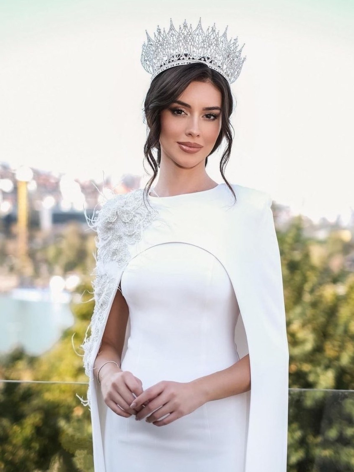 Antalya, Tescilli Güzelleri Misafir Edecek! Dosso Dossi Fashion Show Başlıyor...