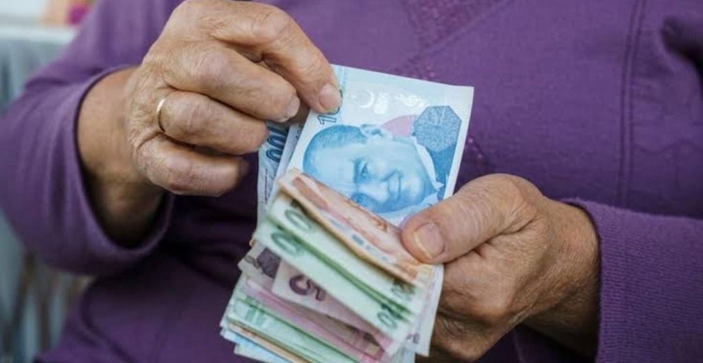 Emeklilere Tek Seferlik 5 Bin Lira Ödemesi Yarın Hesaplarda!