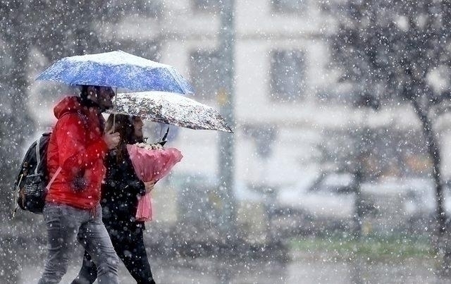 Türkiye'ye Kar Yağışı Geliyor: Meteoroloji Uzmanlarından Uyarı Geldi