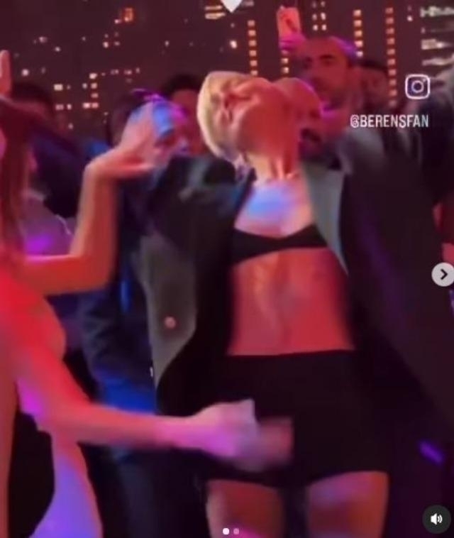Gülcan Arslan, İstanbul İçin Son Çağrı Filminin Galasında Dansı Ve Tarzıyla İlgi Çekti