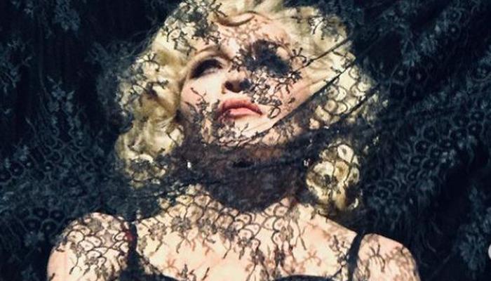 Madonna'nın Sansürsüz Pozları Dikkat Çekti!