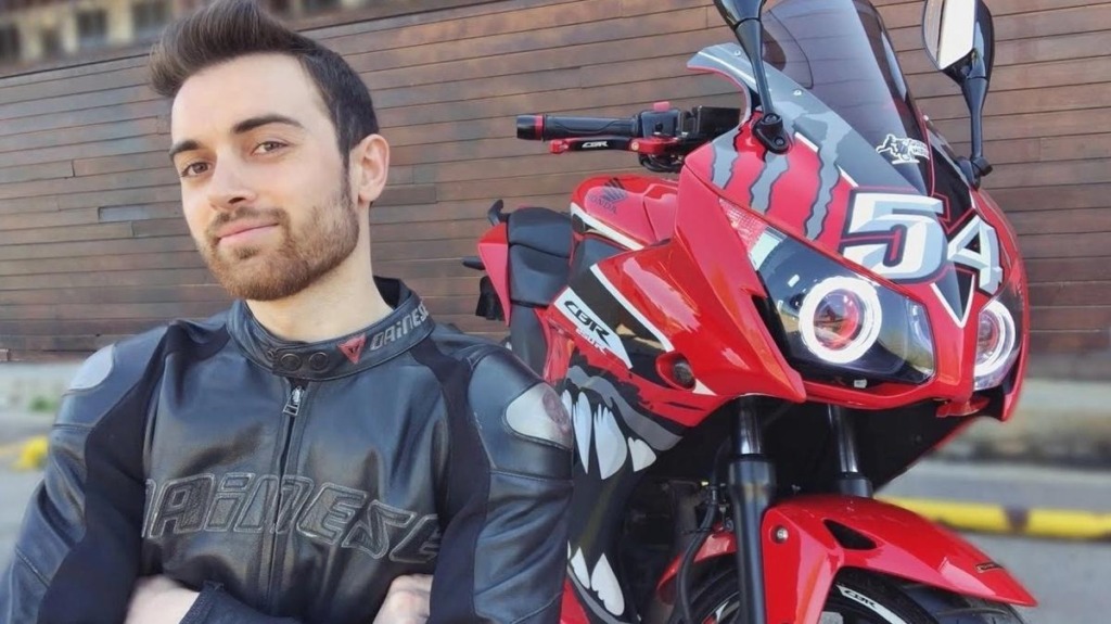 Fenomen Oğuzhan Muslu, İzmir'de Motosikleti İle Uyuşturucu Taşırken Yakalandı