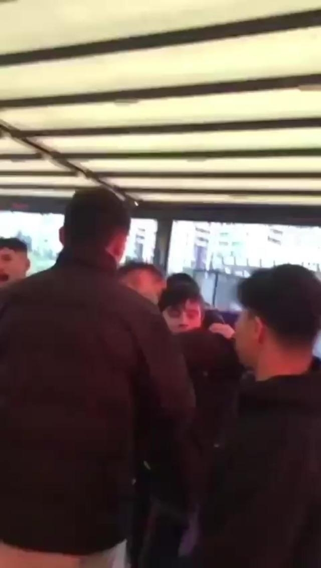 Kadıköy'de Kahve Zincirinde Müşteriler İsrail Protestocuları İle Kavga Etti!